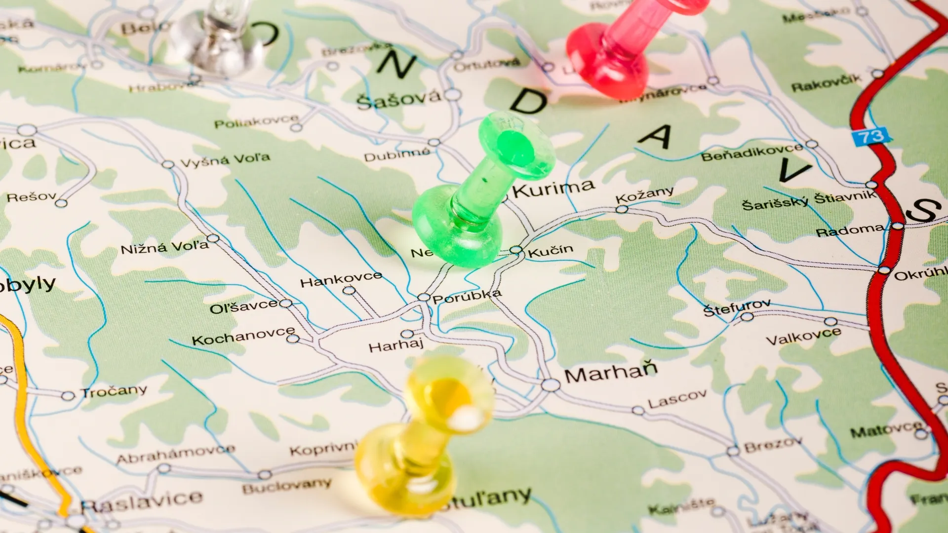 Mapa z pinezkami oznaczającymi lokalizacje rozważane pod gabinet dietetyczny